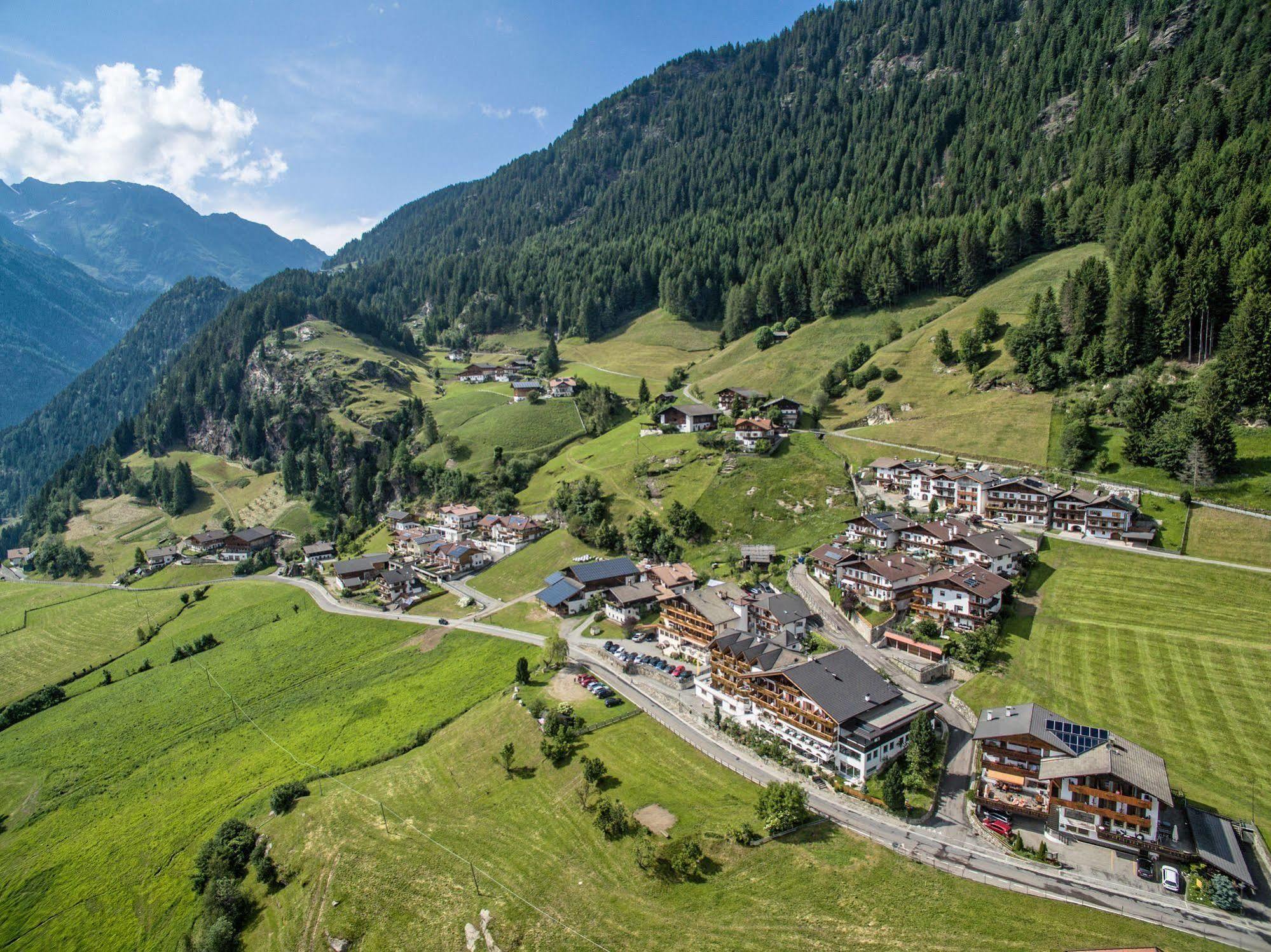 Hotel Alpenland Moso Exterior foto